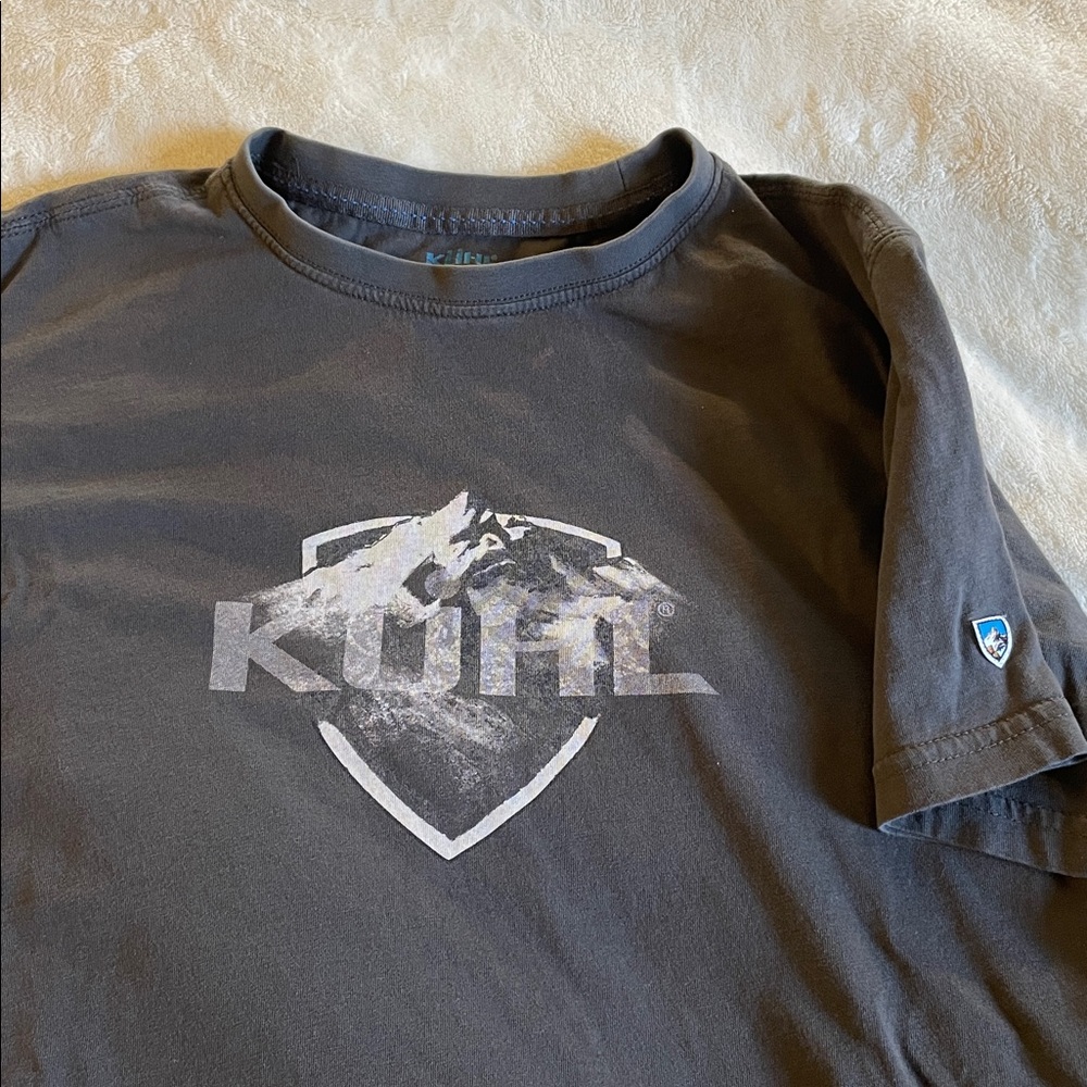 Kuhl organic cotton graphic gray tee shirt Small